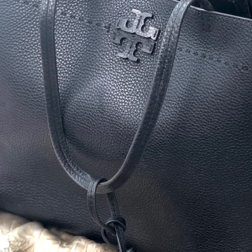 HOST PICK!🔥Tory Burch Tassel Leather Tote Handbag - Picture 5 of 13